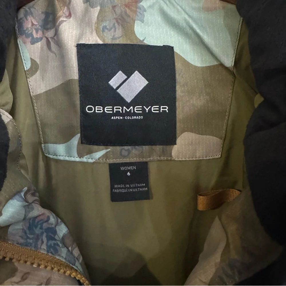 Obermeyer Tuscany II Jacket Ski Snow Jacket in Vintage Camo